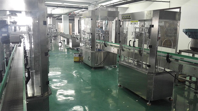 全自動(dòng)涼拌醋食品灌裝機(jī)械展示 